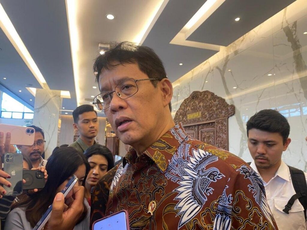 Pemerintah Tunda Insentif Kendaraan Listrik Satu Bulan