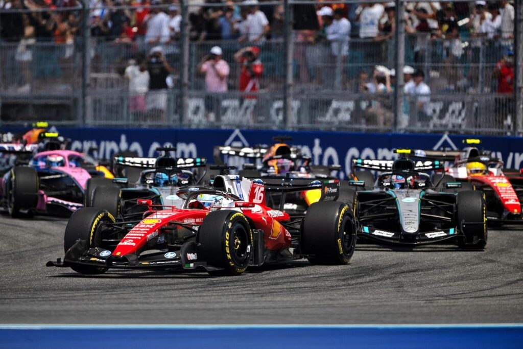 Max Verstappen Desak Perubahan Aturan Mesin Formula 1 2027