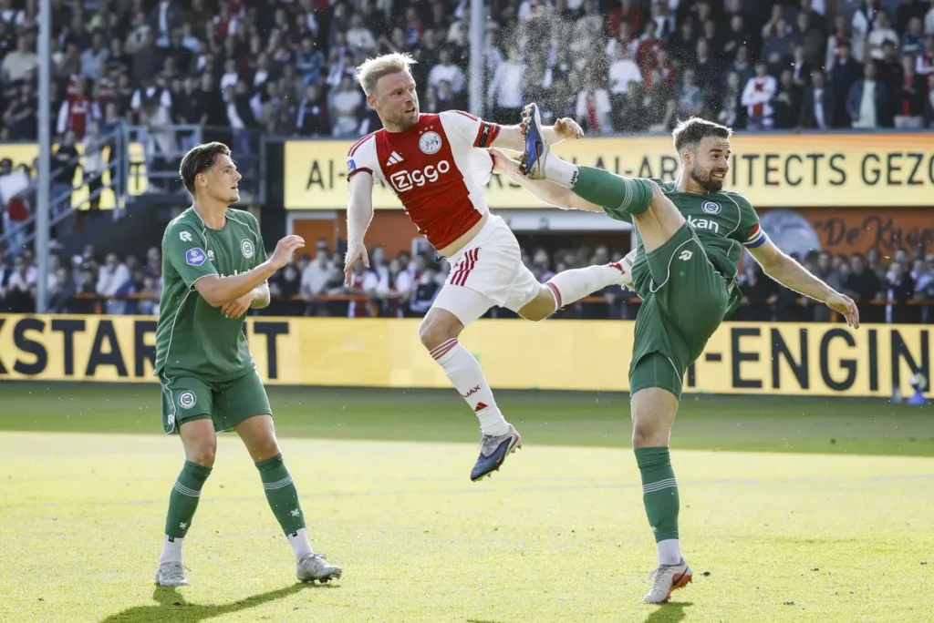 Ajax Tekuk FC Groningen Dua Gol Tanpa Balas di Volendam