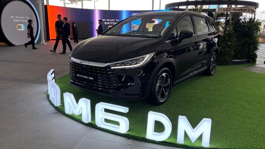 BYD Indonesia Luncurkan MPV Plug-in Hybrid M6 DM
