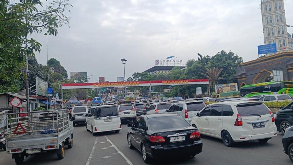 Polres Bogor Terapkan One Way di Jalur Puncak Pagi Ini