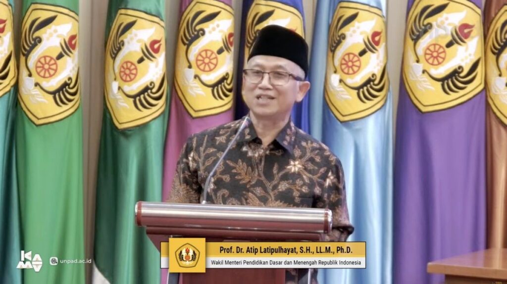 Kemendikdasmen Luncurkan Program Beasiswa Guru S2 di Unpad