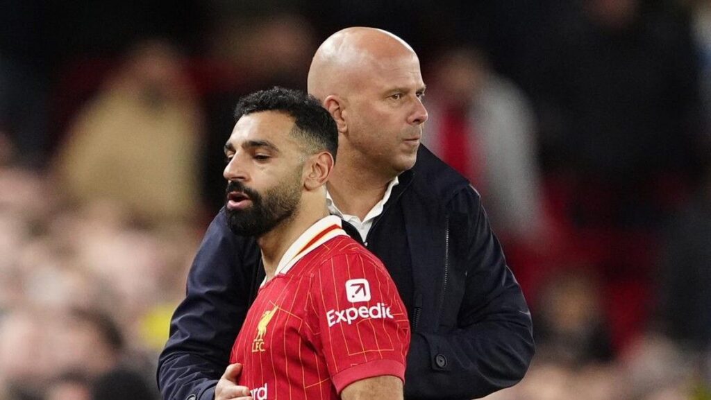 Arne Slot Tanggapi Kritik Mohamed Salah Jelang Laga Pamungkas