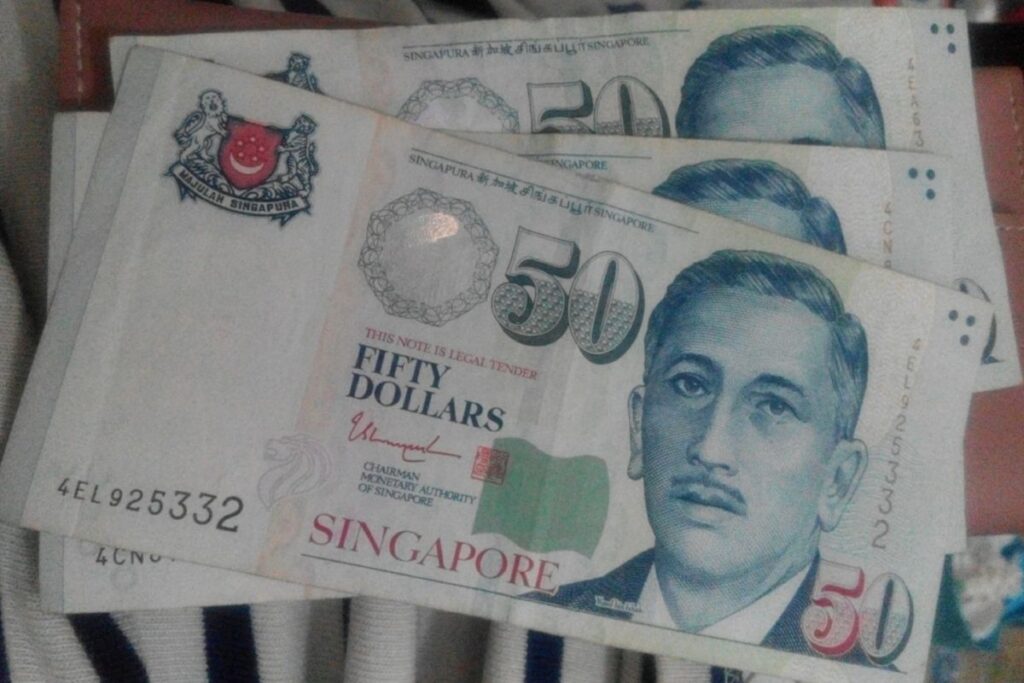 Analis Proyeksikan Nilai Tukar USD terhadap SGD Bergerak Fluktuatif