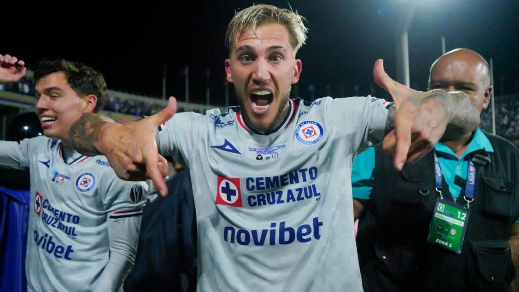 Gonzalo Piovi dan Nicolas Ibanez Rayakan Gelar Juara Liga MX