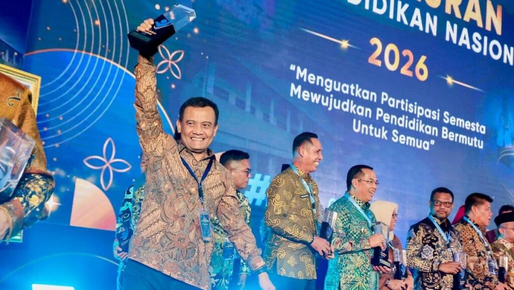 Pemprov Jateng Raih Berbagai Penghargaan Pendidikan dari Kemendikdasmen