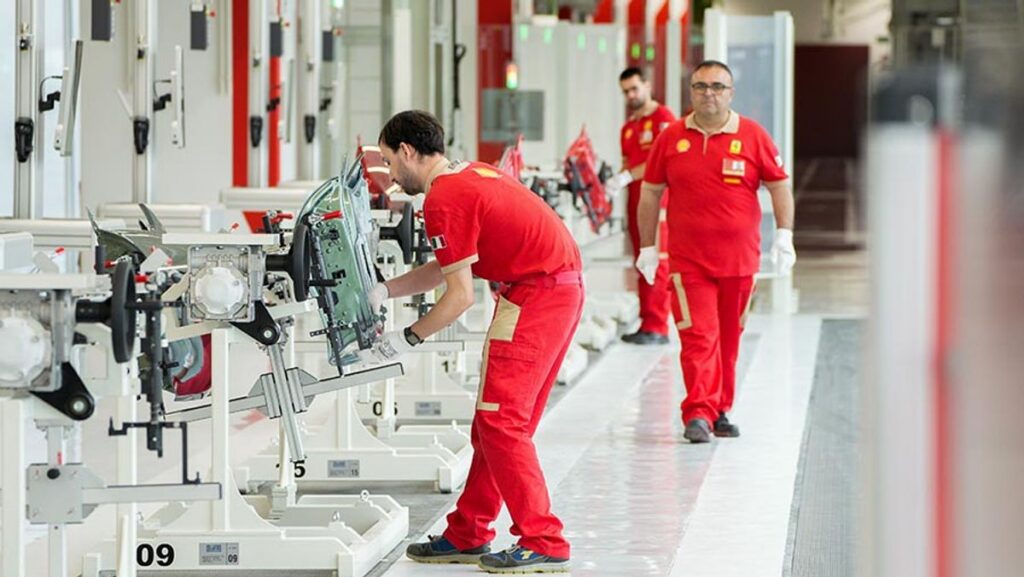 Ferrari Luncurkan Mobil Listrik Pertama Seharga Rp11 Miliar