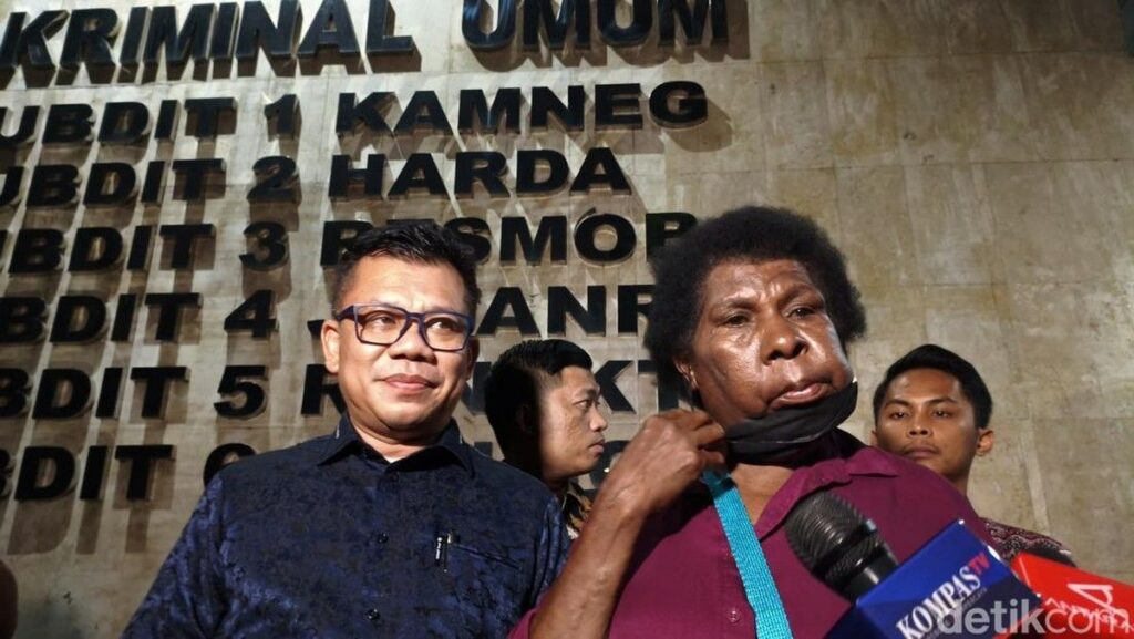 Mama Sinta Laporkan Ketua LBH Merauke ke Polda Metro Jaya