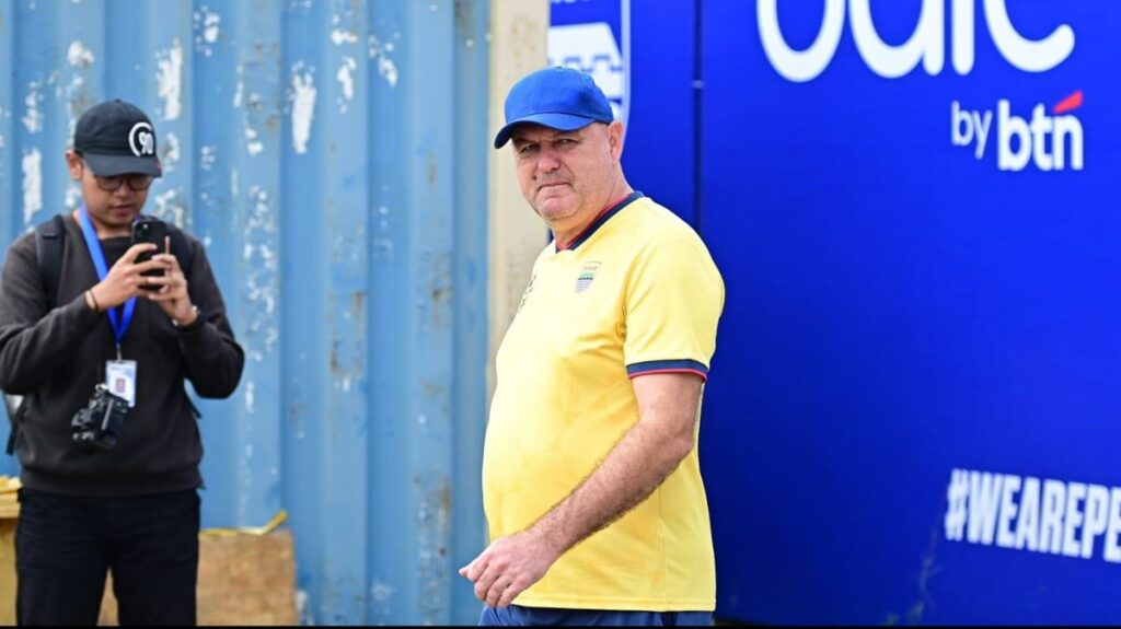 Empat Klub Asia Tenggara Berpotensi Rekrut Bojan Hodak dari Persib