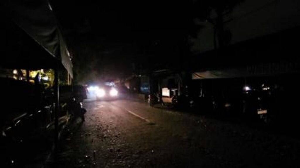 Gangguan Transmisi 275 kV Picu Pemadaman Listrik Massal di Sumatera