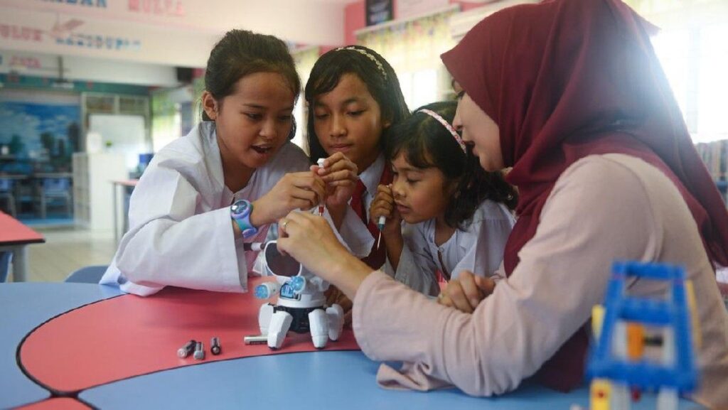 Saskhya Aulia Jelaskan Manfaat Kompetisi Cerdas Cermat Bagi Anak SD