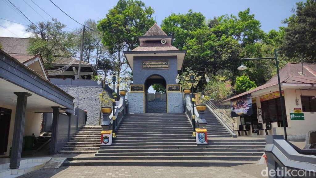 MUI Jatim Tetapkan Ritual Pesugihan Gunung Kawi Haram Mutlak