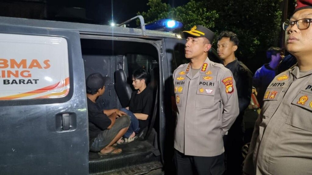 Polres Metro Jakarta Barat Amankan 4 Pemuda Pembawa Sabu dan Tramadol
