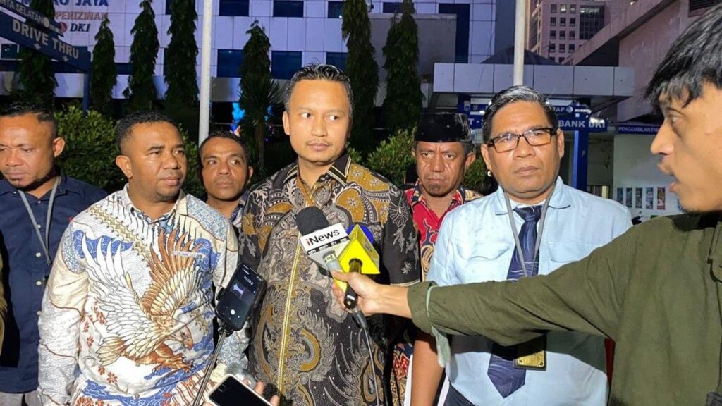 Hercules Laporkan Balik Anak Penulis Ahmad Bahar ke Polda Metro Jaya