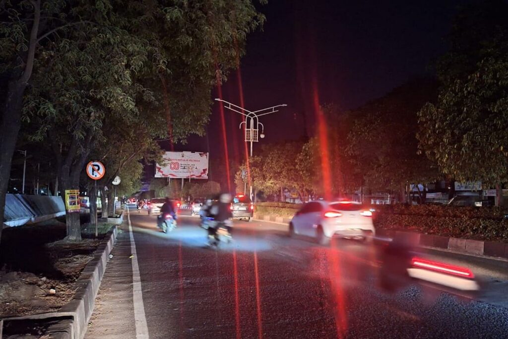 PLN Menghentikan Sementara Aliran Listrik di Batang dan Kuningan