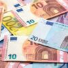 Dolar AS dan Euro Menguat Terhadap Zloty Polandia