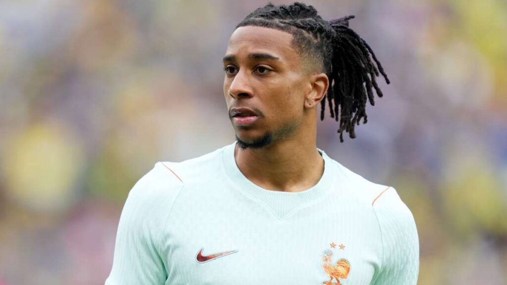 Bayern Munchen Tegaskan Michael Olise Tidak Akan Dijual ke Liverpool