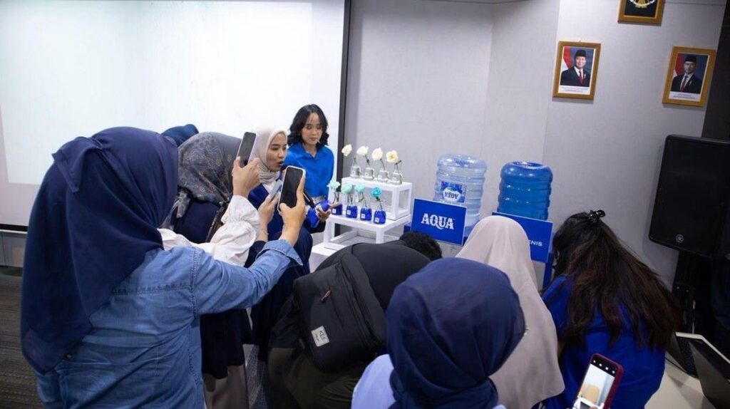 AQUA dan The Asian Parents Edukasi Hidrasi Sehat Keluarga
