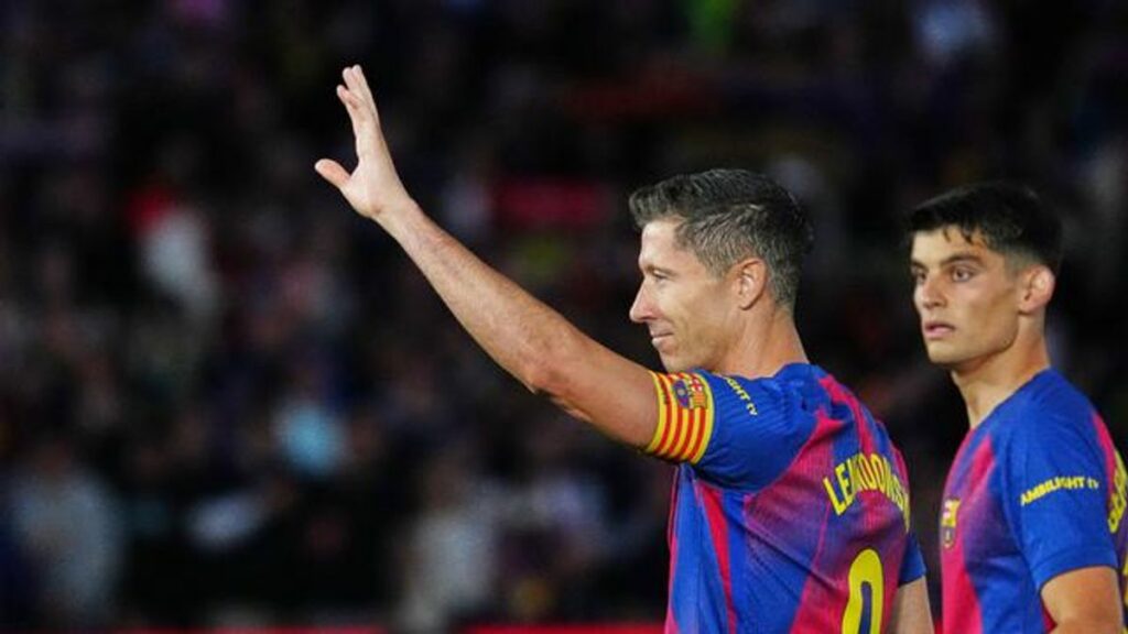 Hansi Flick Akui Barcelona Kesulitan Cari Pengganti Robert Lewandowski