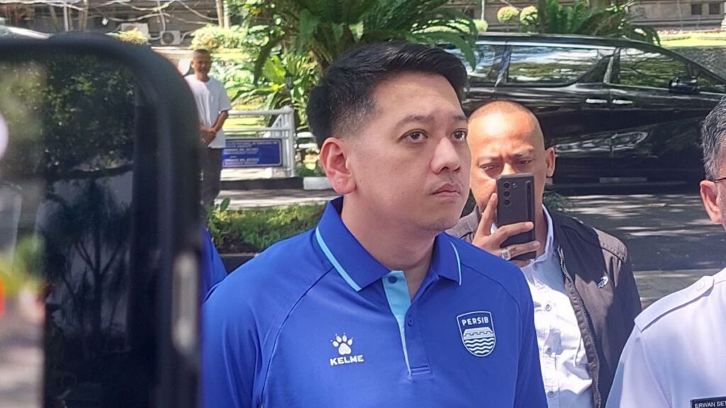 Persib Bandung Rancang Pawai Juara Bersama Legenda Lintas Generasi