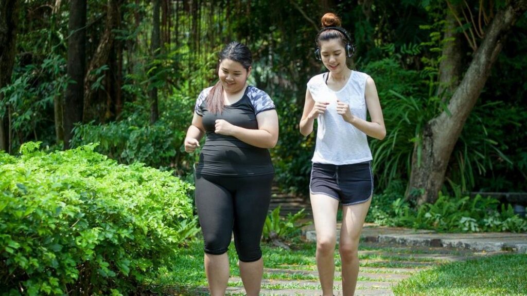 Studi Ungkap Jalan Kaki 8500 Langkah Setiap Hari Ampuh Pangkas Berat Badan
