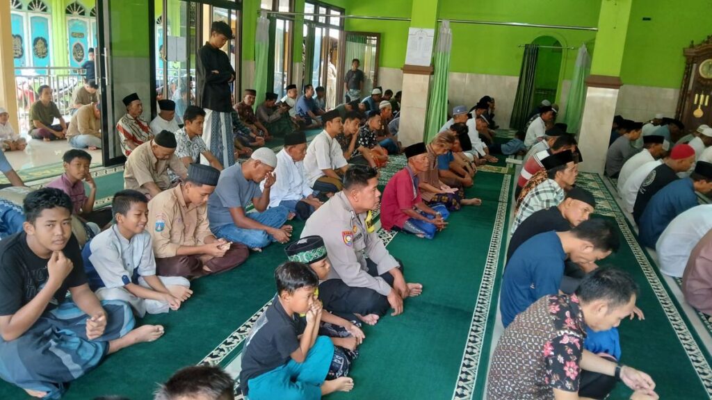 Polres Lebak dan Polres Serang Gencarkan Program Shalat Subuh Keliling