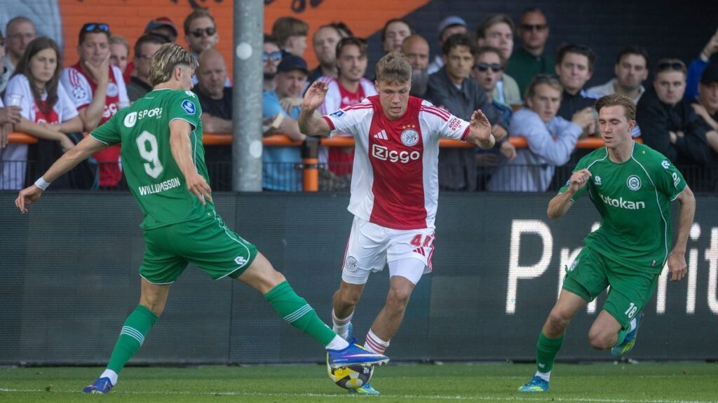 Ajax Tekuk FC Groningen Dua Gol Tanpa Balas di Volendam
