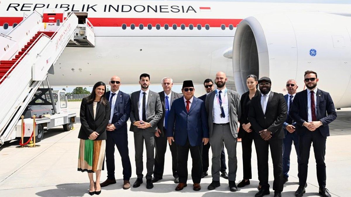 Presiden Prabowo Subianto Sapa Pengawal Prancis Sebelum Kembali ke Indonesia