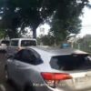 Polisi Membubarkan Tawuran Warga di Dekat Stasiun Klender