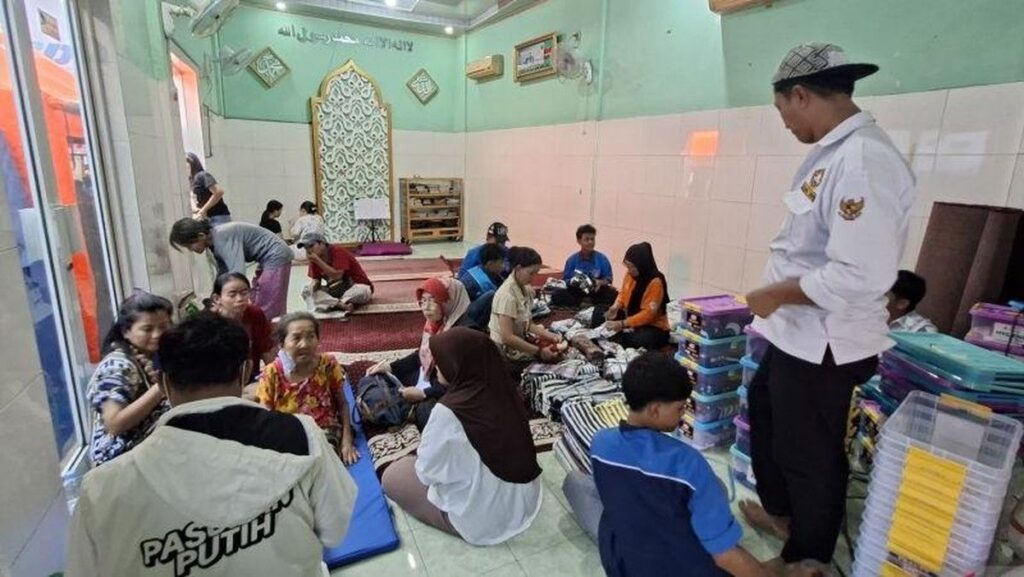 Pemprov DKI Fasilitasi Cuci Darah Lansia Korban Kebakaran Tambora