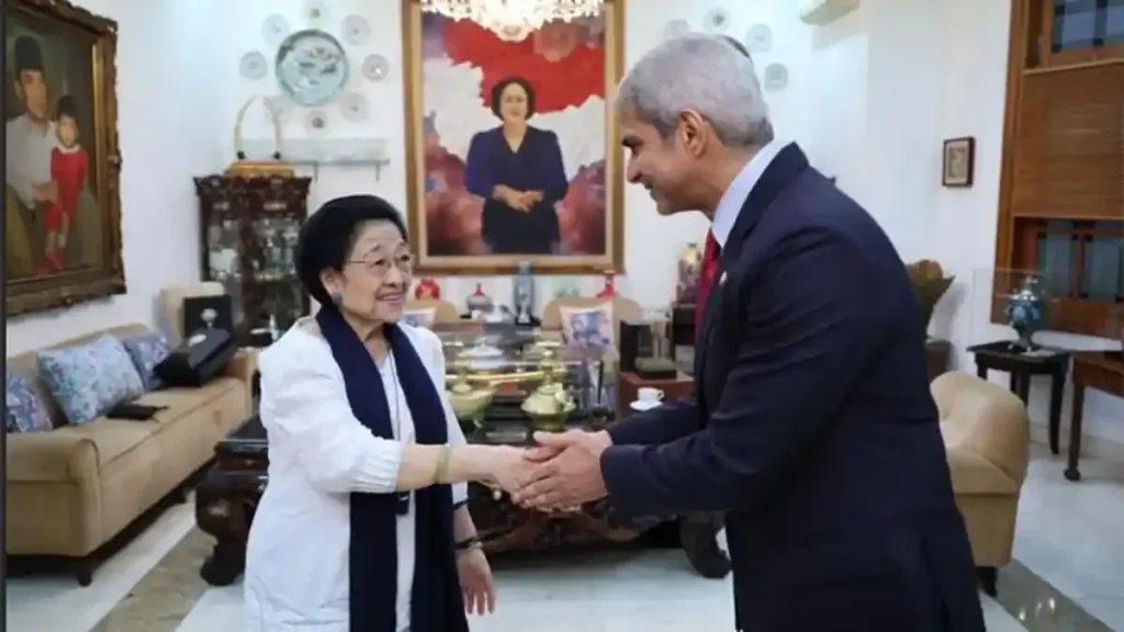 Megawati Terima Laporan Serangan Iran Terhadap Infrastruktur Kuwait