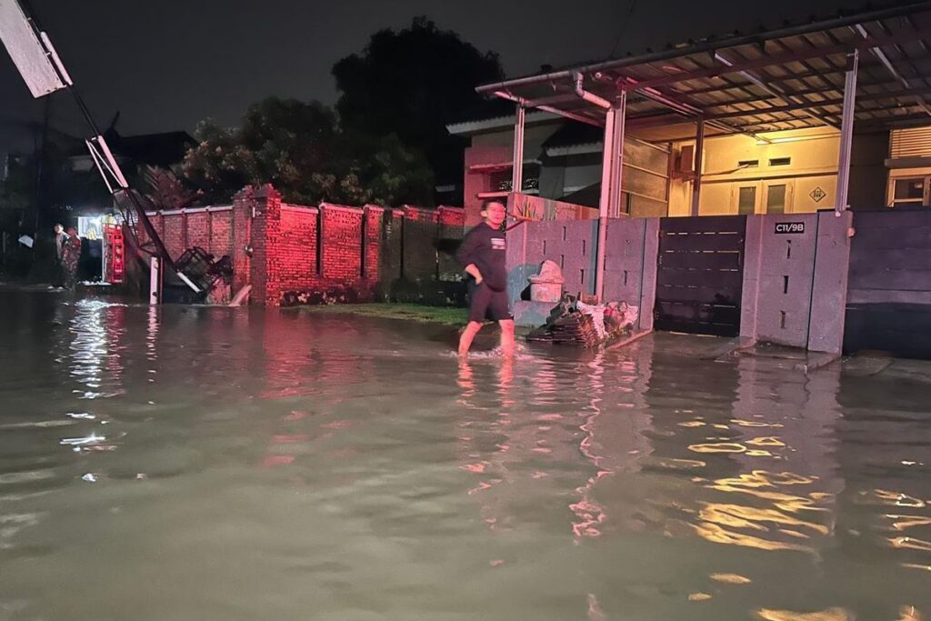 Banjir Luapan Kali Angke Merendam Kompleks Tamansari Persada Bogor