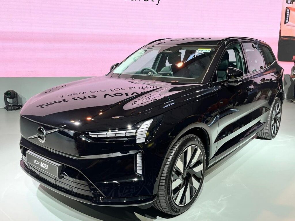 Mobil Listrik Volvo EX90 Pertahankan Struktur Bodi Kokoh Khas Tank Swedia