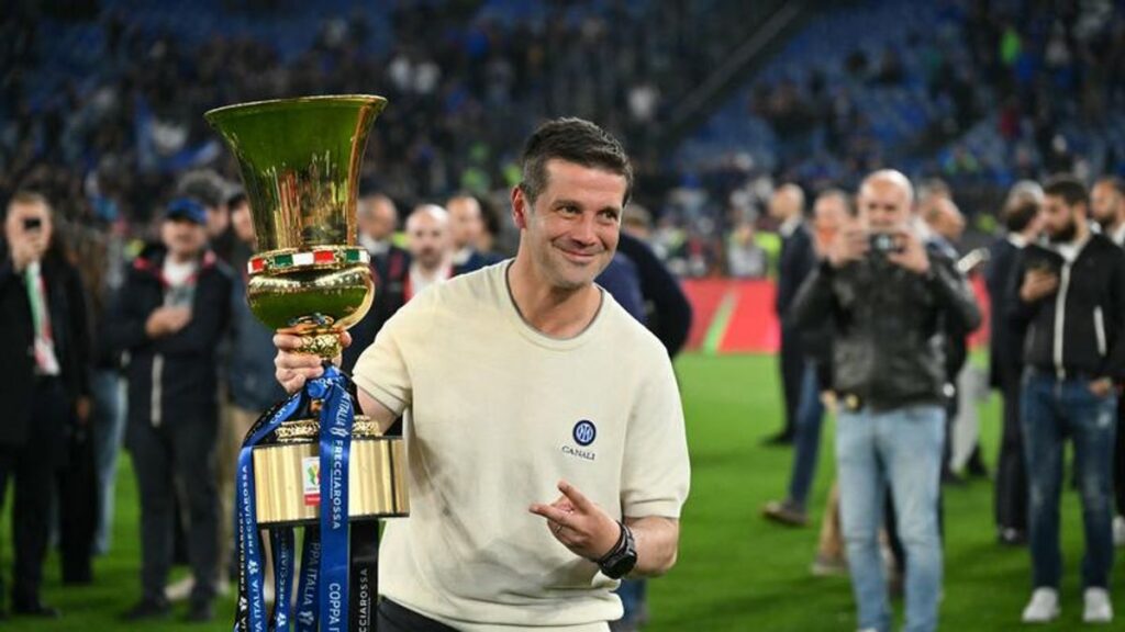 Inter Milan Raih Dua Trofi Cristian Chivu Tegaskan Keberhasilan Ini Istimewa