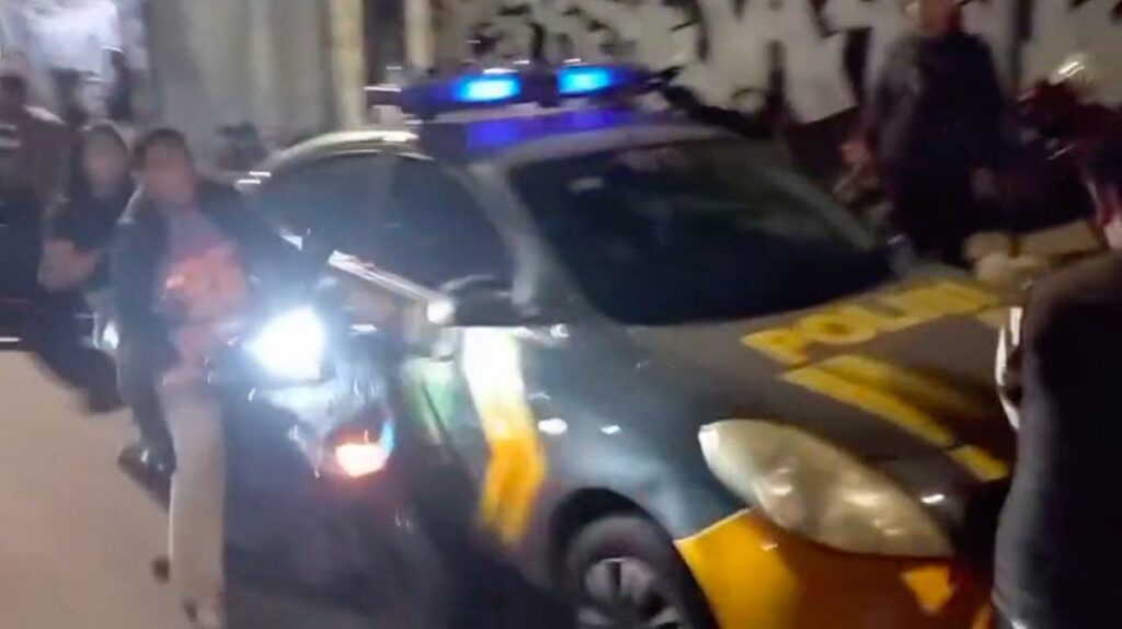 Sejoli Mabuk Tabrak Polisi Saat Razia di Gambir
