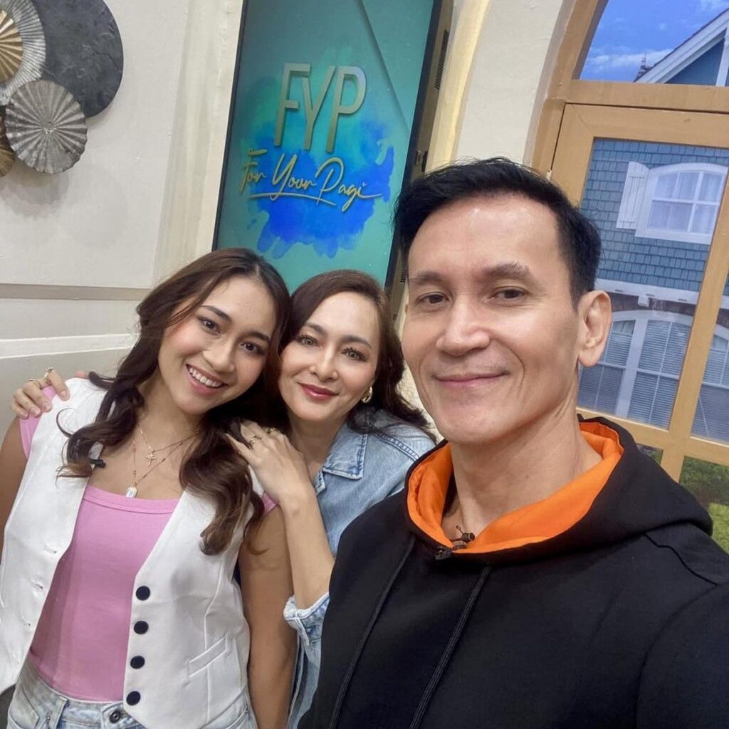 Dewi Rezer dan Marcelino Lefrandt Kompak Jalani Co-Parenting Pasca Cerai