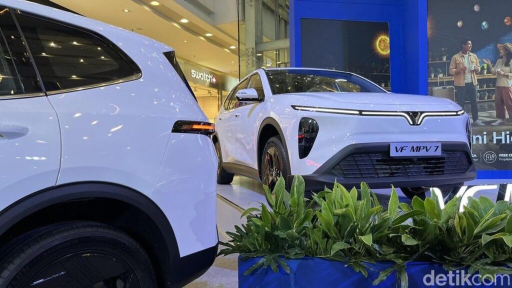 Vinfast Luncurkan VF MPV 7 Rakitan Lokal di Subang
