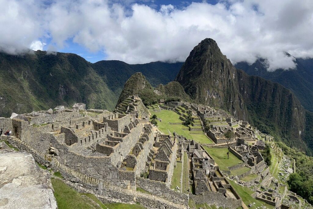 Turis Asal Australia Tewas Terjatuh di Jalur Inca Peru