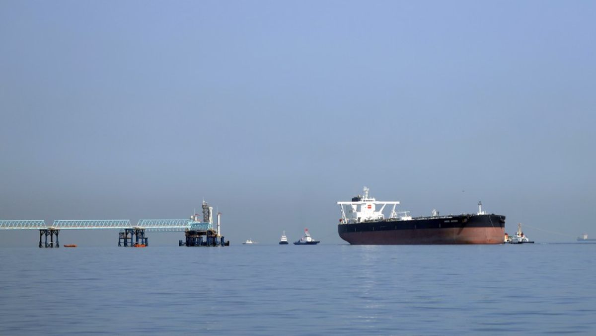 ADNOC Angkut Pasokan Energi Lewat Selat Hormuz Secara Rahasia