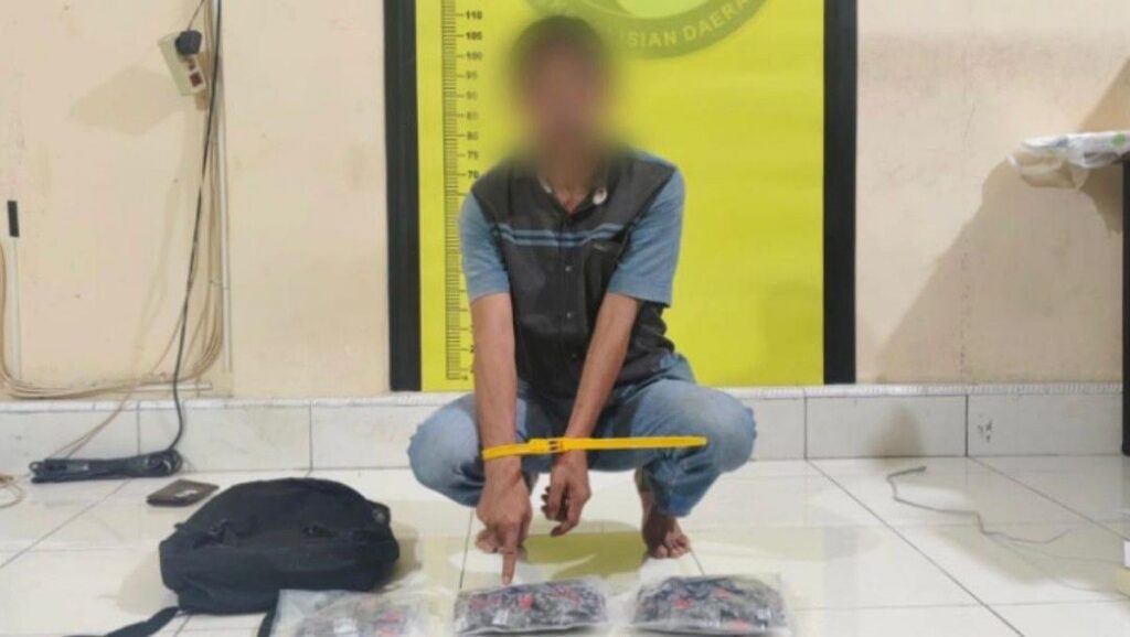 Polda Riau Tangkap Dua Pengedar dan Sita Ratusan Ekstasi