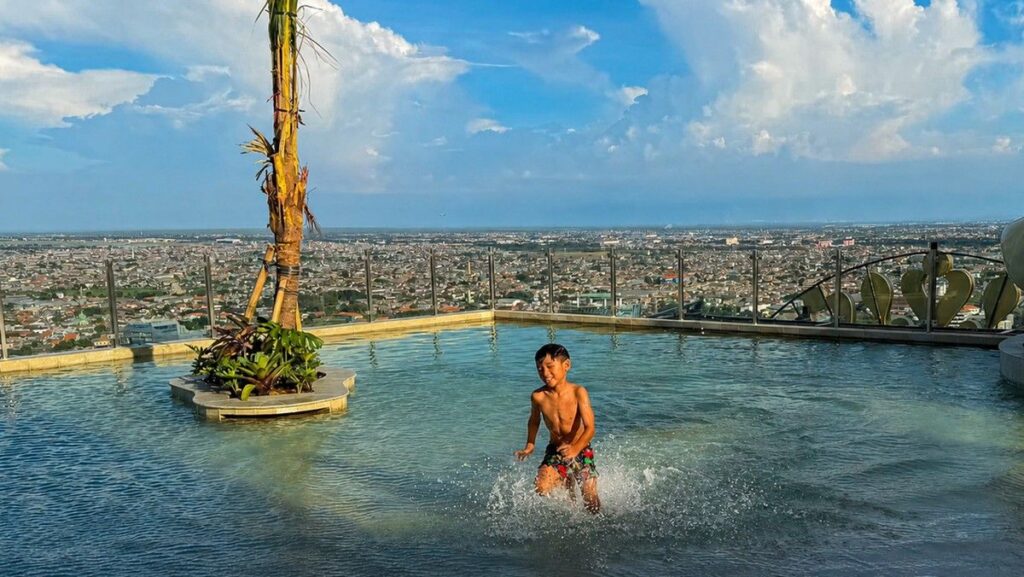 The Trans Luxury Hotel Surabaya Tawarkan Pengalaman Staycation Lengkap