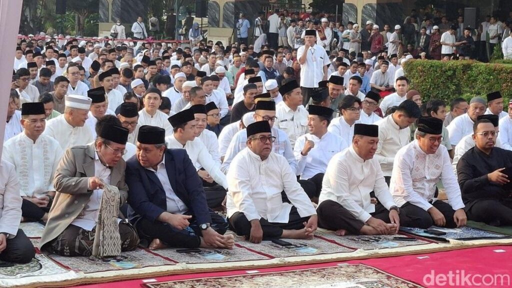 Wakil Gubernur Rano Karno Hadiri Salat Idul Adha 1447 H di Balai Kota Jakarta