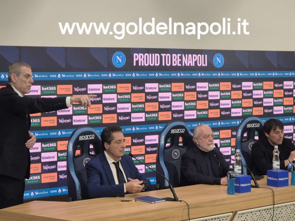 Napoli Bidik Massimiliano Allegri dan Vincenzo Italiano Usai Pecat Antonio Conte
