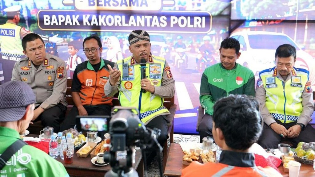 Kakorlantas Polri Temui Pengemudi Ojek Online dan Difabel di Jepara