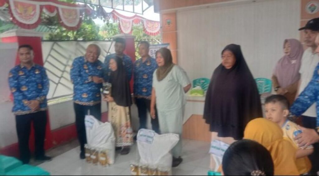 Pemerintah Provinsi dan Kabupaten Gorontalo Salurkan Bahan Pokok Bersubsidi
