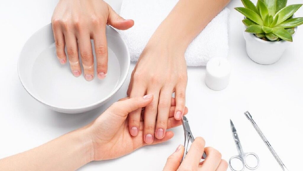 Sinar UV Manicure Diduga Picu Kanker Kulit, Dokter Sarankan Proteksi Ini
