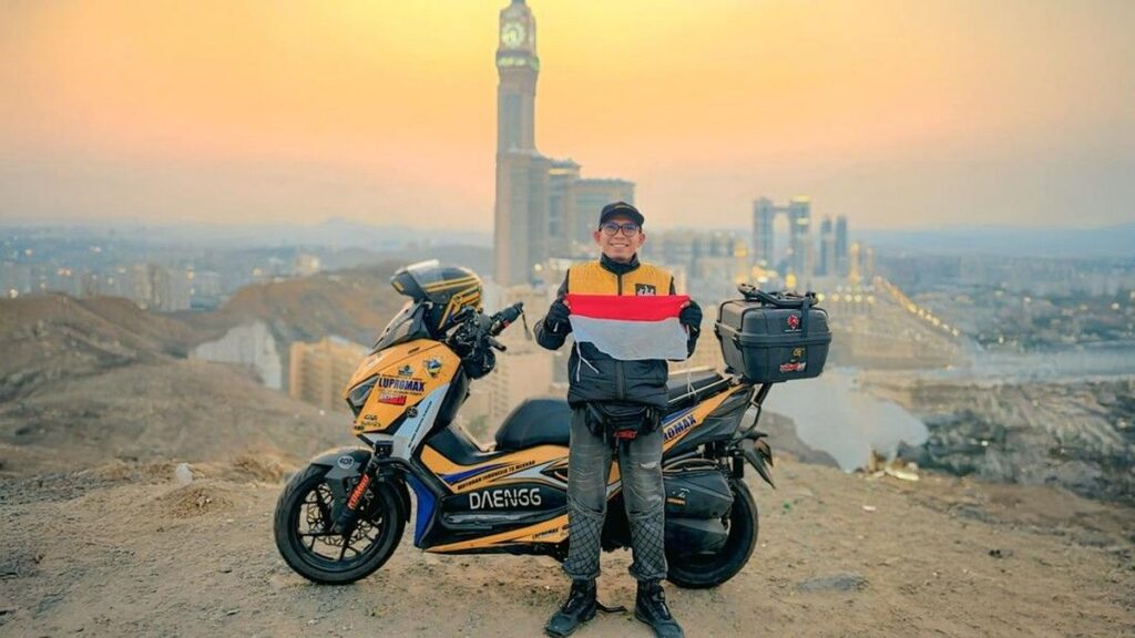 Om Daeng Lanjutkan Touring Xmax 11.000 Km ke Eropa