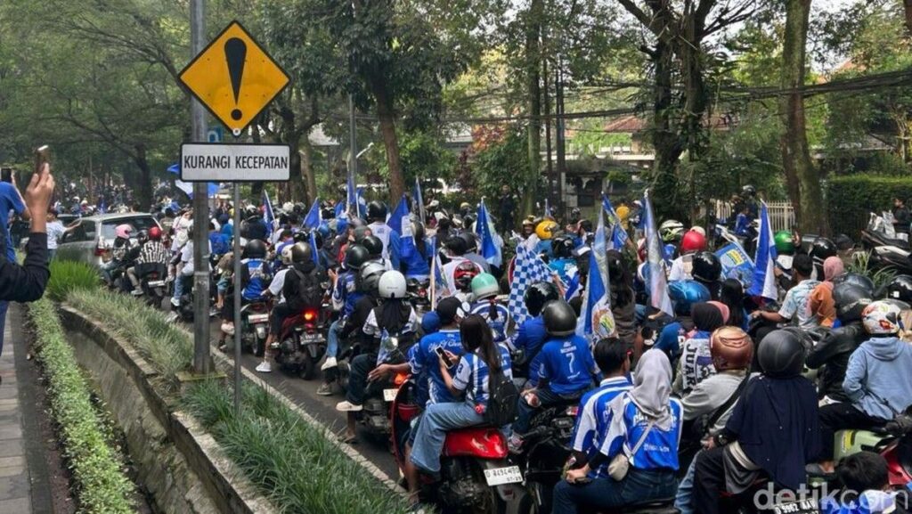 Dokter Jiwa Ungkap Penyebab Euforia Kolektif Bobotoh Persib Bandung