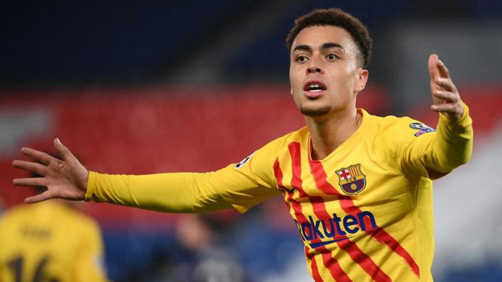 Sergino Dest Buka Peluang Kembali ke Barcelona demi Gaya Main Hansi Flick
