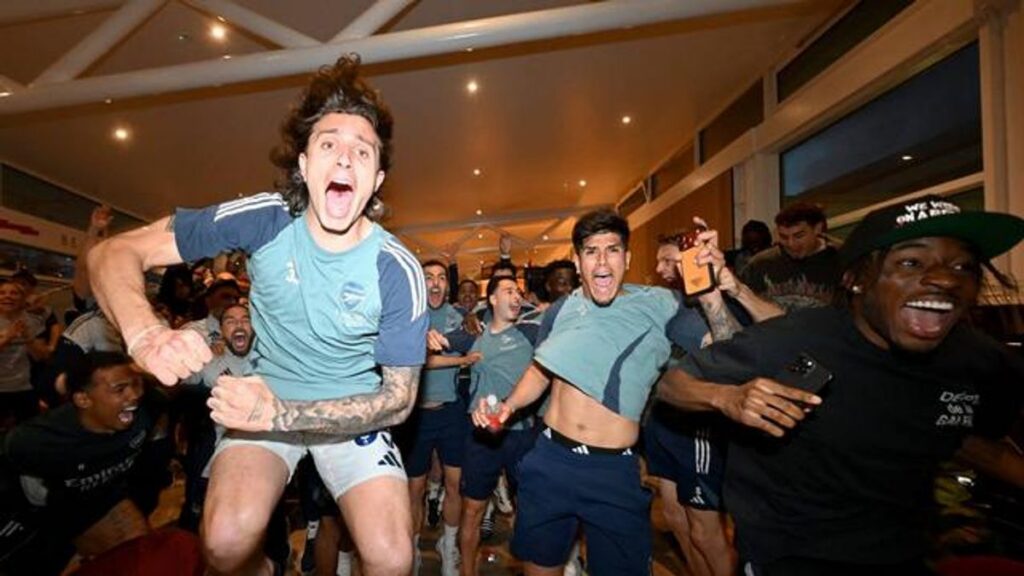 Arsenal Juara Liga Inggris Setelah Menanti Selama 22 Tahun